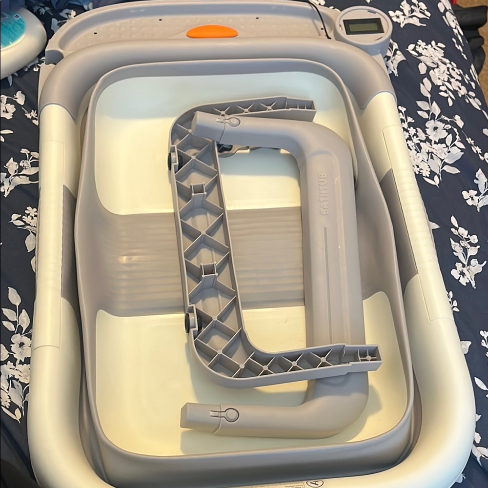 Gray Foldable Baby Bath Tub